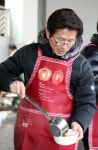 김문수 지사, 나홀로 깜짝 급식봉사