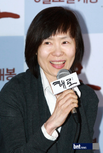 [포토] 예수정 '사색의 여지가 있는 시나리오 너무 좋았어요~'