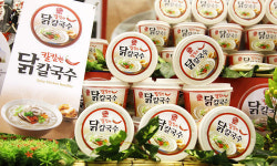 편의점도 하얀국물 라면 경쟁 합류…PB제품 출시