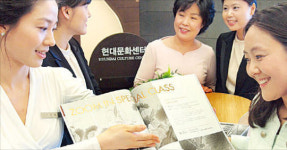 [2012 THE PROUD] 현대백화점 문화센터, 취미부터 인문 강의까지