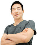 노스페이스·컬럼비아·휠라·리복…모두 이 남자 만나러 신천 먹자골목 찾는다