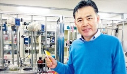 모나미 스테이션 부천점 | 153볼펜·사인펜 등 문구왕 송하경 사장 "모나미, 문구+편의점으로 제2도약"