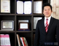 [2030 프랜차이즈 CEO]심상진 포트오브모카 대표 내 오뚝이 인생 8할은 정직과 열린 귀