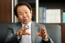 [Biz 스토리①]스타가전 제습기 시장 1위, 윤희종 위닉스 회장 성공스토리…한 우물을 파라