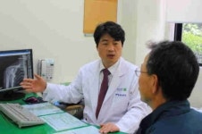 스포츠재활치료로 무릎·허리 통증 한번에 잡는다