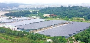 OCI, 초등학교 300곳에 태양광발전 선물