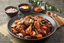 홍대역 근처에서 뭘 먹지? 특별한 찜닭 맛집 방문해보자!