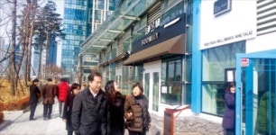 유럽풍 카페거리 커낼워크도 있어요