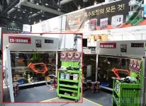 [포토] 2014 오토모티브위크 특수도장 설비 전시하는 GM 정비기기