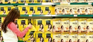 대형마트 황금 매대 점령·할인 행사…남양 총공세…동서커피 60%대로 추락