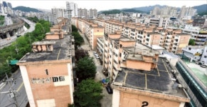[경찰팀 리포트] 서울 한복판의 재난위험시설물 강남아파트, 재건축 20년 표류…녹슬고 기울고…