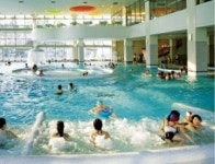 이천 AK테르메덴, 아시아 최대 규모 바데풀장 30만㎡…울창한 삼림욕장…3대 함께 오면 수영장 반값