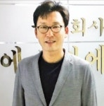 [프랜차이즈 CEO 인터뷰] 이신천 매드후라이치킨 대표 독특한 콘셉트의 인테리어가 매력…가맹 90%가 동네상권 1등 치킨점