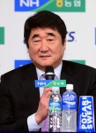 [포토] 신치용 감독 `올해 딸 결혼 선물로 우승을…