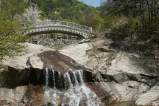 봄날 송추계곡 ‘헤세의 정원’에서