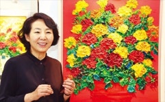 꽃의 화가 박현옥 씨 8일부터 한경갤러리서 개인전…삶의 절정을 활짝 핀 꽃으로 풀어냈죠