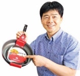 [한계돌파] 오토바이 타고 베트남 누비며 세일즈…주방용품 시장 휩쓸다