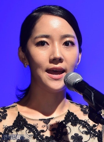 이범수 아내 이윤진, 여배우급 미모에 '통역사+아나운서' 스펙까지…'깜짝'