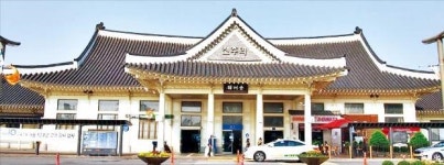 KTX 타고 관광객 쾌속 증가…역사·문화의 고향 꽃 피우다