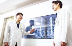 [2015 메디컬코리아 대상] 참포도나무병원, 척추·관절치료 토탈 케어 시스템