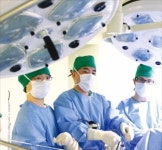 [2015 메디컬코리아 대상] CM충무병원, 선진스포츠 의학 도입…어깨질병, 수술만이 능사 아냐