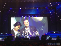 고객 만난 벤츠코리아 사장 C클래스 쿠페 4월초부터 판매