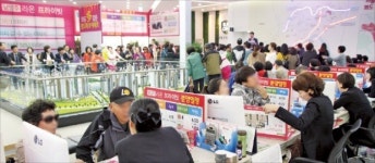 서대문·남양주 등 12개 단지 공급…총선 앞두고 3곳만 견본주택 열어