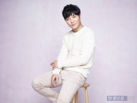 bhc, 태양의 후예 진구와 광고모델 계약