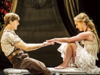 잠자는 숲속의 미녀, 이야기가 흐르는 환상적 무대…객석 몰입