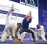 [K컬처 꽃피우는 기업문화재단] 찾아가는 공연에 예술교육 멘토까지…청소년·소외계층과 문화 나눔 앞장