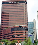 어! 삼성생명 사옥에 부영 간판이 걸렸네