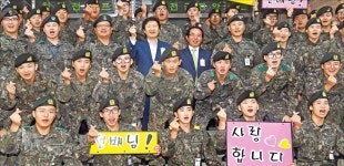 육군 제3808부대(2탄약창) | [1사1병영] '44년 전우애' 김기웅·권대우, 영천 제2탄약창 찾아 후배들 격려