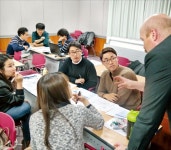 [뉴프런티어] VR 플랜트 체험관 설치, 고급 엔지니어링 인력 양성