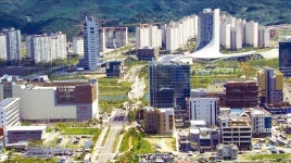 첨단산업 도시로 성장하는 진주시, 우주항공·세라믹·뿌리산업 키운다