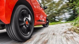 고무값 똑같이 비싼데…떨어진 타이어주 올해는 왜 오를까