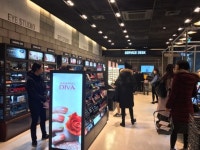 드러그스토어·뽑기방·코인노래방, 대학가에서 뜨는 이유 … 오나경 인턴기자