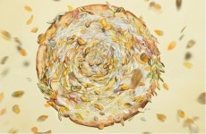 아트작품으로 탄생한 매드포갈릭 대표 메뉴 ‘갈릭 스노잉 피자’