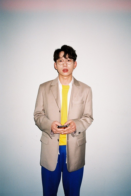 십센치, 7년 11개월만에 정규 5집 앨범 5.0 발매! 편의점 같은 음악으로 일상 속 감성 담아 12곡 수록, 레몬 케이크 디자인 표지 공개