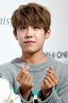 [포토] 워너원 박우진, 워너블 바라보며 하트 발사