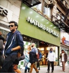 화장품 본토 미국 뉴욕 한복판에 K뷰티 타운