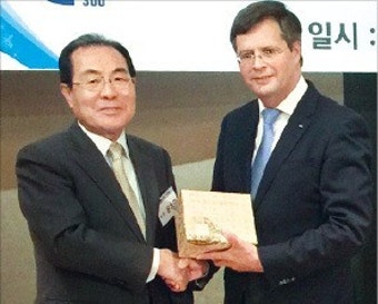 발케넨더 前 네덜란드 총리 
