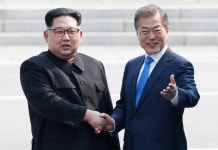 패션으로 본 남북정상회담 …문재인 푸른 넥타이 vs 김정은 인민복