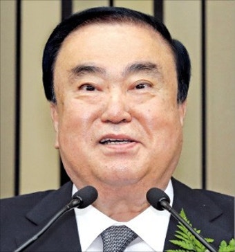 '겉은 장비, 속은 조조' 문희상… 후반기 국회의장 후보로 뽑혀