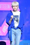 [포토] 세븐틴 우지, '주먹 불끈 쥐고 멋지게~'