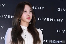 [포토] 트와이스 나연, 무표정에도 빛나는 미모~
