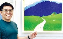 한국화가 정영모 옛 기억서 건져올린 고향 이야기… 화려한 색채 미학으로 풀어냈죠
