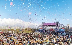 63빌딩 앞 벚꽃축제·불꽃쇼… 고객의 삶과 꿈에 플러스 될 것