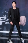 [포토] 소지섭, 블랙 슈트에 스니커즈 하나면 충분해