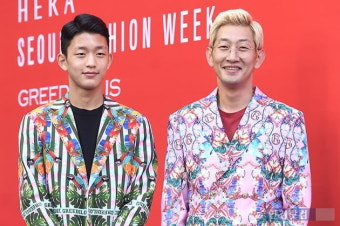 [포토] 김창열, '붕어빵 아들과 다정하게~'