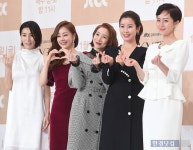 SKY 캐슬 권태기 없는 연기력…여배우 5인방의 표정 액션 (종합)